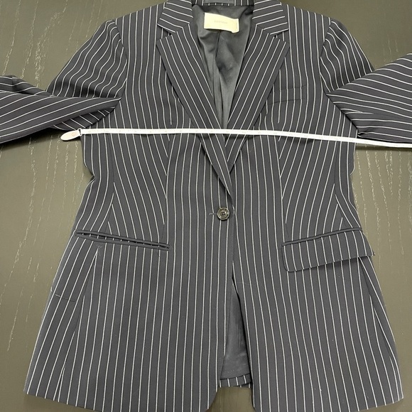 Suistudio Pinstripe Blazer - Picture 7 of 9